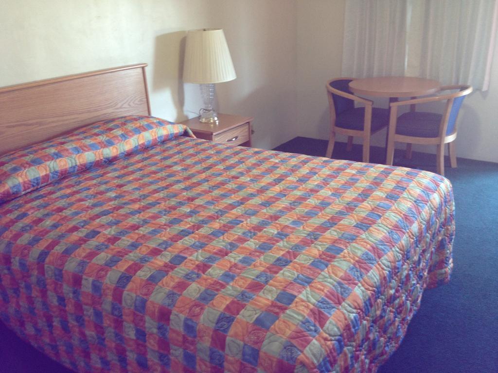 San Jacinto Hacienda Motel الغرفة الصورة